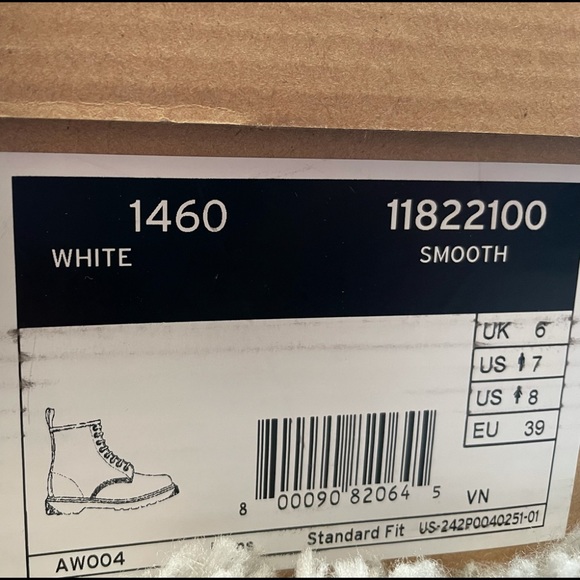 NWTWhite Dr Martens Airwair w/ bouncing sole boots - Picture 7 of 8